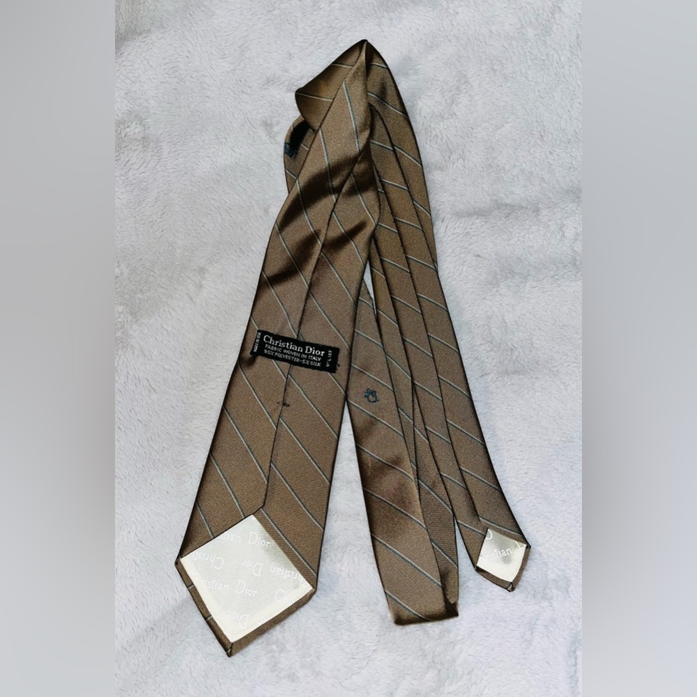 Christian Dior Silk Blend Designer Tie - Picture 3 of 8